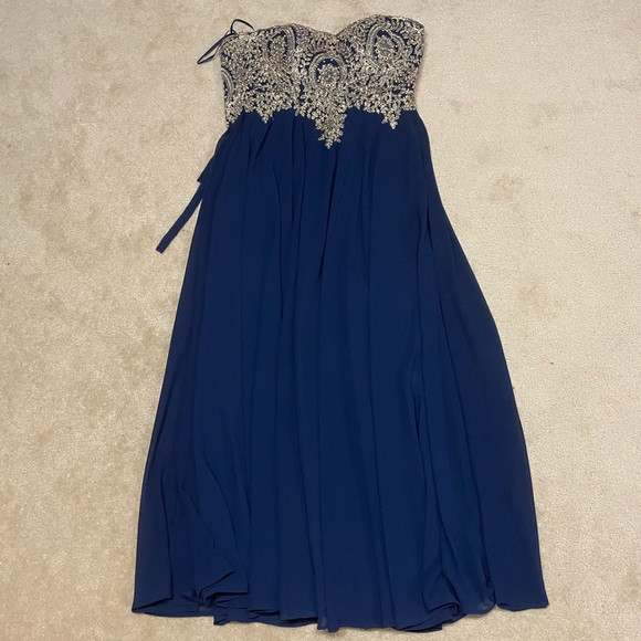 Royal Blue Prom Dress - Large - Picture 1 of 6